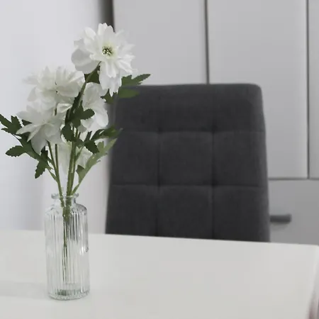 M Apartment *