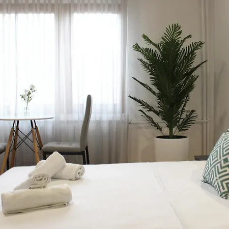 M Apartment *
