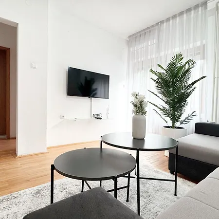 M Apartment *